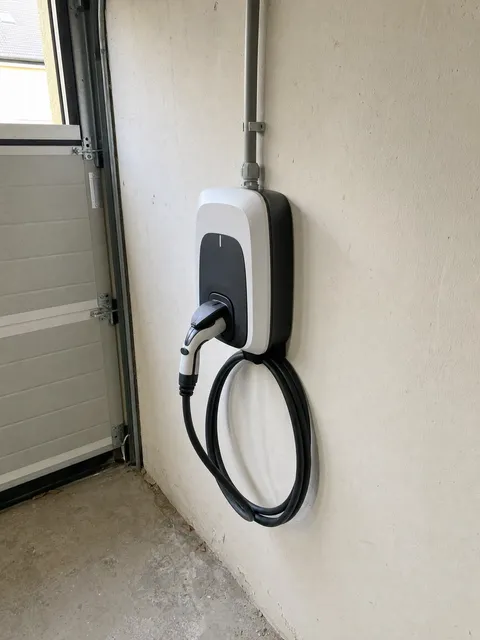 Wallbox am Stellplatz · Symbolbild